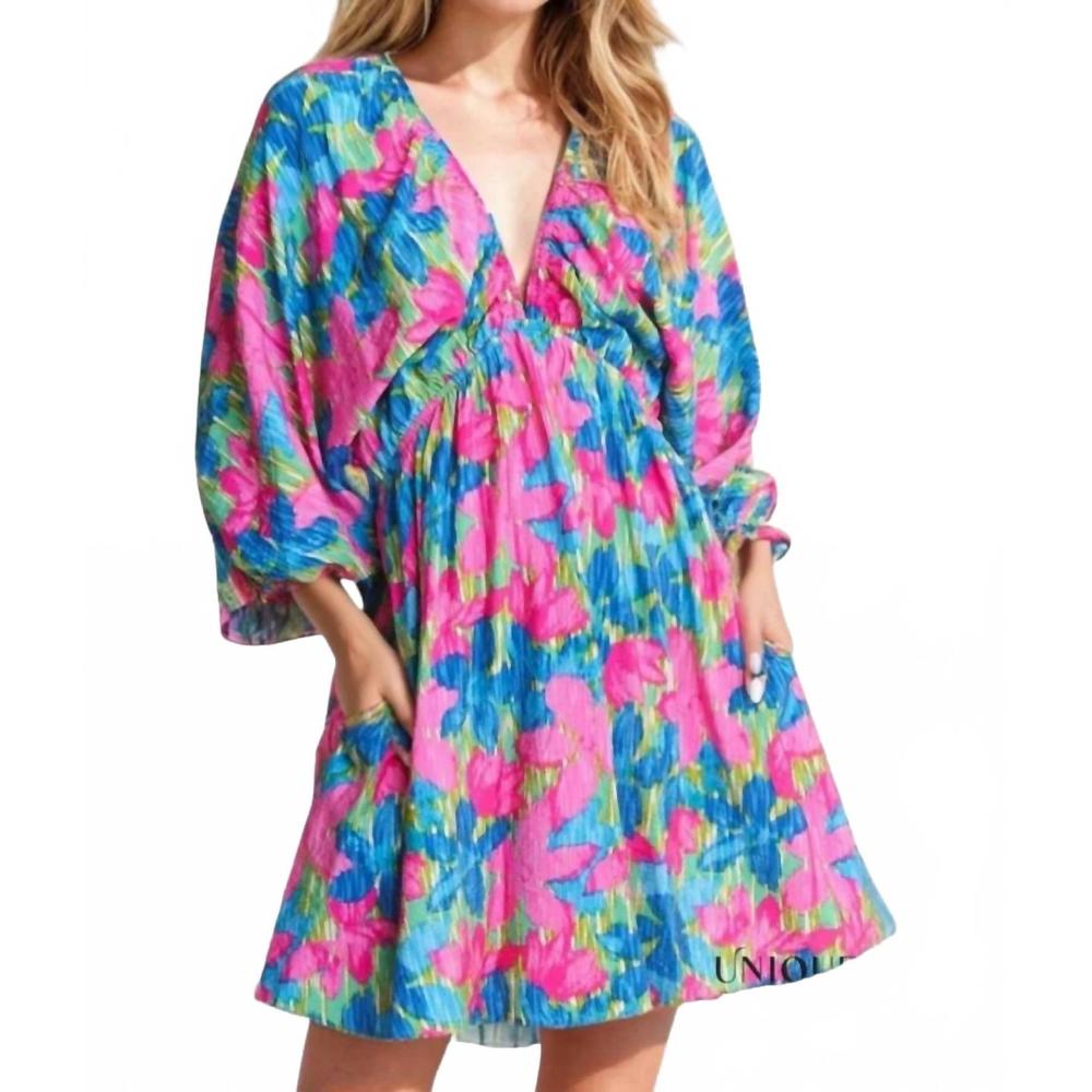 NEW IN THE BEGINNING erin floral printed v-neck mini dress in multi-colored